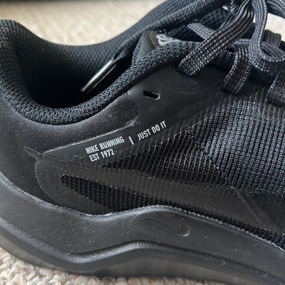 Nike Sneakers - Picture 5 of 7